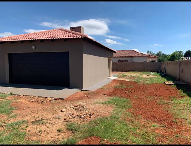 3 BEDROOM HOUSE FOR SALE IN HENLEY ON KLIP